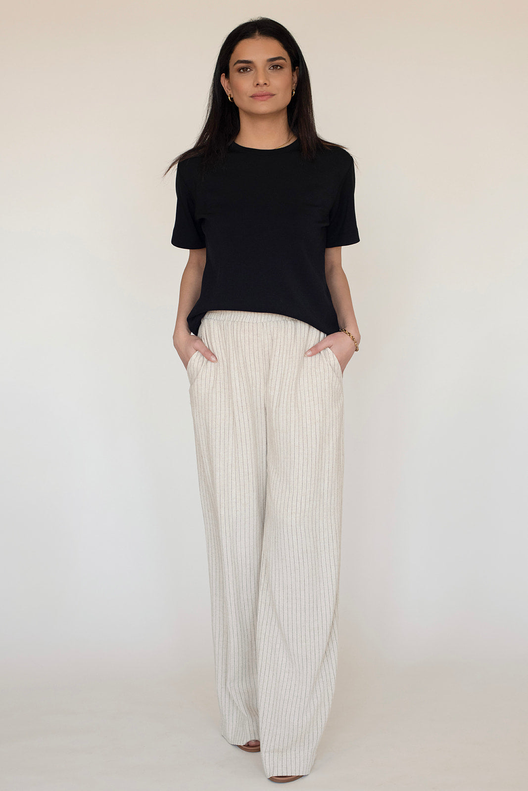 BLACK - PRE ORDER / SHIPS IN 3 WEEKS