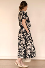 BLACK/CREAM BOTANICAL